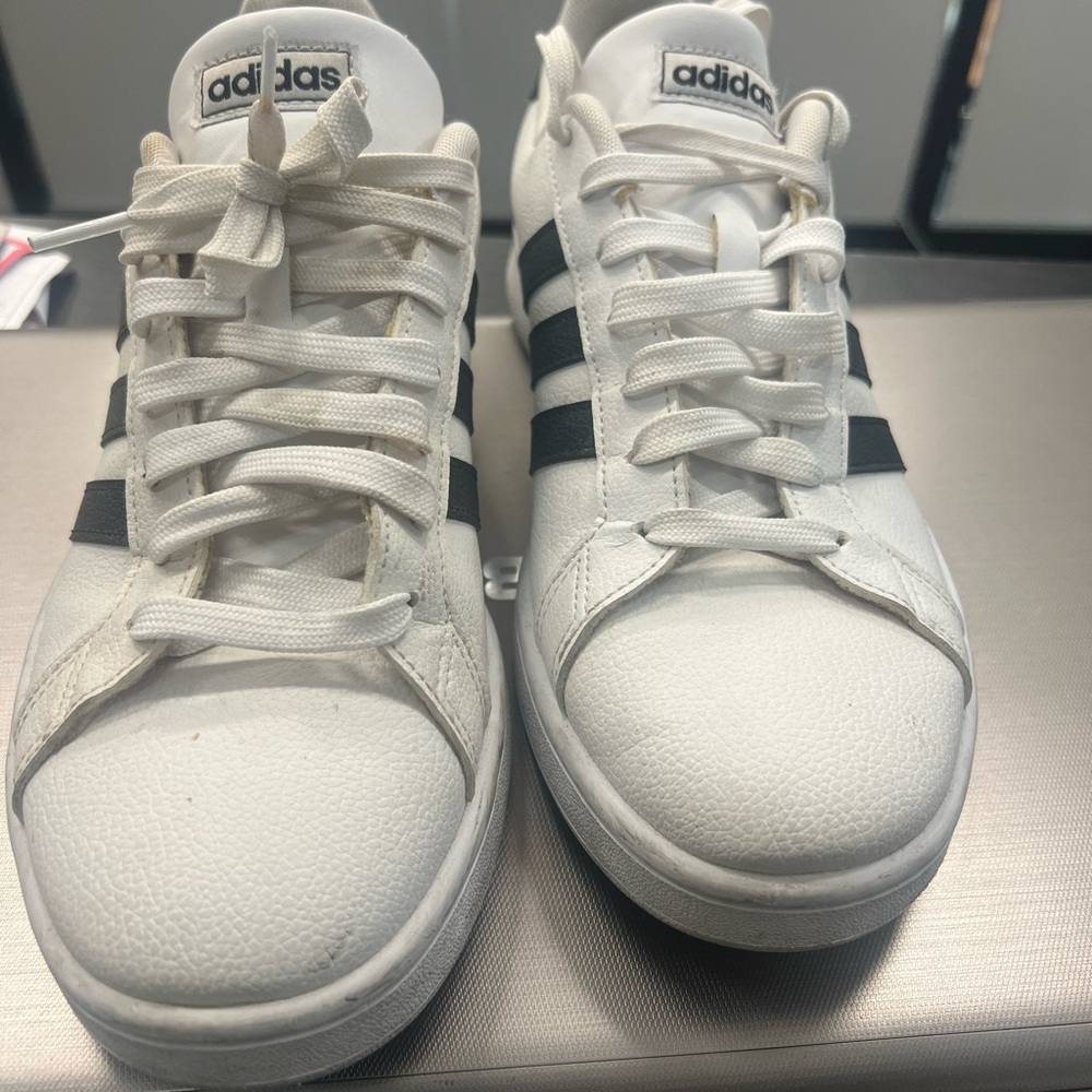 Shoes . Adidas.